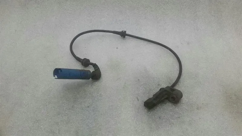 BMW Z4 (E85 / E86) BMW Z4 E85 E86 A.B.S Sensor 6752681 ABS Sensor Body type: Convertible
Fuel: Petrol