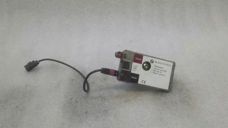 BMW Z4 (E85 / E86) BMW Z4 E85 E86 aerial / antenna 9119578 antenna Body type: Convertible
Fuel: Petrol