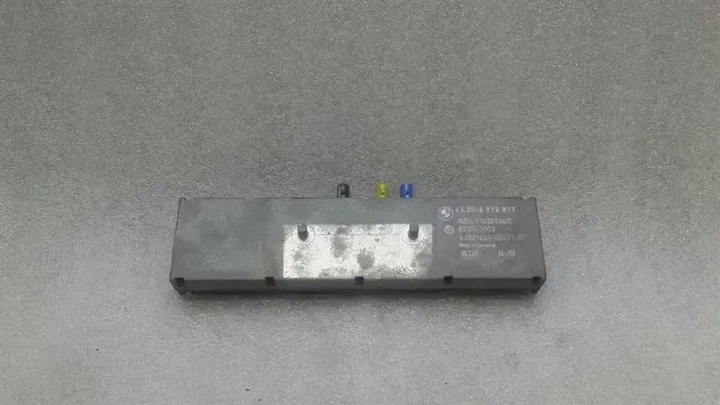 BMW Z4 (E85 / E86) BMW Z4 E85 E86 Aerial / Antenna 6912817 Antenna Body type: Convertible
Fuel: Petrol