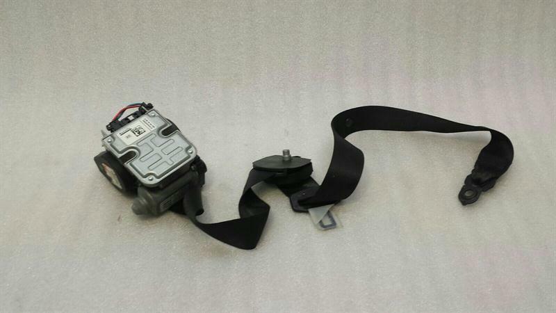 Mercedes-Benz A (W169) Mercedes E Class W211 front seatbelt A2118605786 seat belt front belt LI Body type: Saloon
Fuel: Petrol