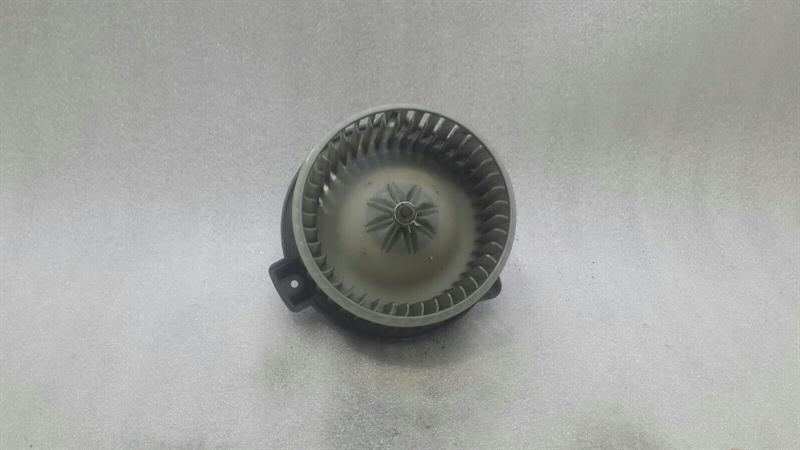 BMW Z4 (E85 / E86) BMW Z4 E85 E86 RHD Heater Blower 6926239 Right Hand Drive. Body type: Convertible
Fuel: Petrol