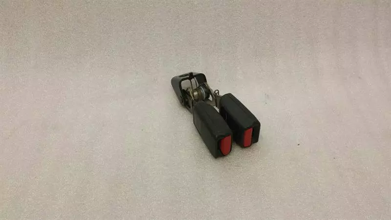 Mercedes-Benz A (W169) Mercedes E Class W211 Belt Buckle A2118804669 Belt Buckle Body type: Saloon
Fuel: Petrol