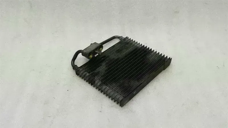 Mercedes-Benz A (W169) Mercedes W219 W211 Power Steering Radiator A0005000500 Servo Oil Cooler E63 AMG Body type: Saloon
Fuel: Petrol