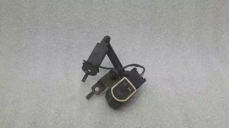 BMW 3 (E90 / E91 / E92 / E93) BMW 3 Series E92 Suspension Level Sensor 6785205 Height Level Sensor