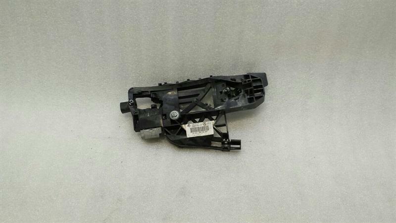 Mercedes-Benz A (W169) Mercedes S-class W221 door interior handle A2217600834 interior door handle keyless GO RR Body type: Saloon
Fuel: Petrol