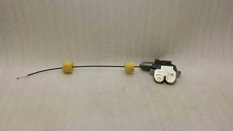 Mercedes-Benz A (W169) Mercedes S-Class W221 W216 Boot Lock A2217500085 Tailgate Lock Actuator Body type: Saloon
Fuel: Petrol