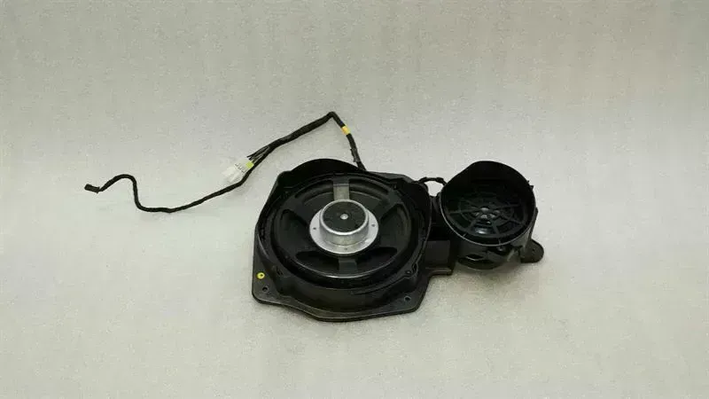 Mercedes-Benz A (W169) Mercedes S-Class W221 Front Right Speaker A2218205902 FRH Loudspeaker L7 Body type: Saloon
Fuel: Petrol