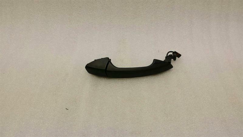 Mercedes-Benz A (W169) Mercedes S-Class W221 FRH Door Handle A2217600670 Front Door Handle RE Keyless Go Body type: Saloon
Fuel: Petrol
