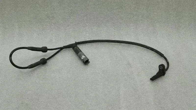 BMW 6 (E63 / E64) BMW 6 Series E63 A.B.S Sensor 7853584 ABS Rear Sensor Rear Body type: Coupe
Fuel: Petrol