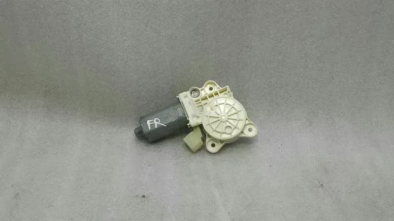 Mercedes-Benz SLK (R171) Door Window Motor Mercedes SLK R171 right door window motor A1718...