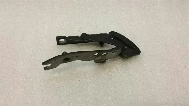 BMW 6 (E63 / E64) BMW 6 Series E63 Bonnet Hinge LHS 7064159 Hood Hinge Left