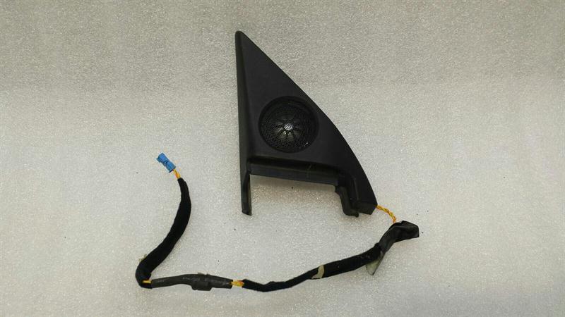 BMW 6 (E63 / E64) BMW 6 Series E63 Left Tweeter 7009705 Left Speaker Logic7 L7 HK