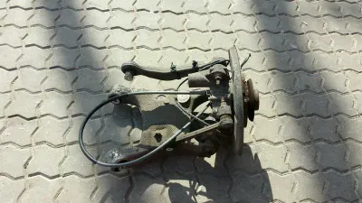 BMW Seria 6 E63 Lewa tylna piasta 6775079 Obudowa łożyska koła tylnego lewego komplet