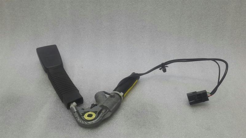 Jaguar S-Type Right Front Seatbelt Tensioner Jaguar S-Type FRH Seatbelt Tensioner 2R83-F6120...
