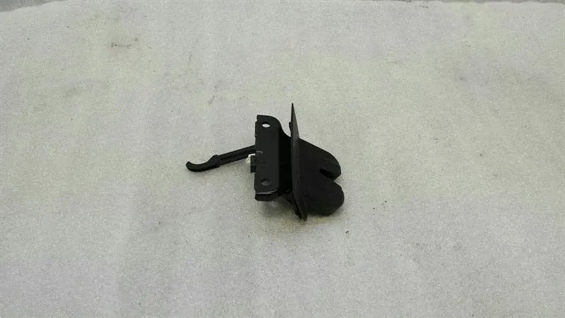 Audi S3 8P boat lock 8P3827520A tailgate lock