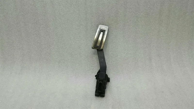 Audi S3 8V TTS GOLF RHD Gas Pedal (Electrical) 5Q2723503D Right Handlebar