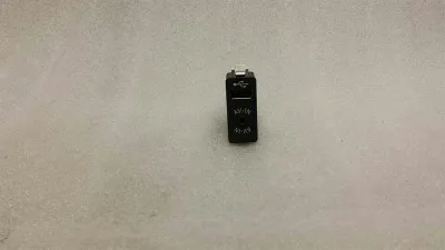 MINI COUNTRYMAN S R60 AUX IN 9264966 USB-Eingang