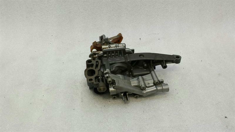 Mercedes-Benz A (W176) Mercedes E Class W212 oil pump A2781810520 oil pump oil auxiliary pump M278 Body type: Saloon
Fuel: Petrol