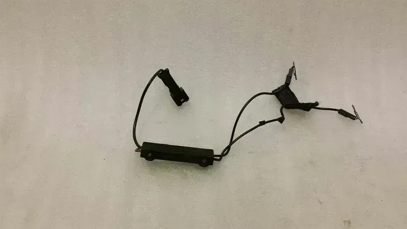 Mercedes-Benz C (W204) Aerial / Antenna Mercedes E Class W212 Aerial / Antenna A2128704...