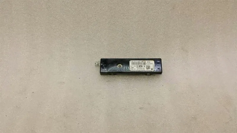 Mercedes E Class W212 Aerial / Antenna A2129054903 Antenna Booster