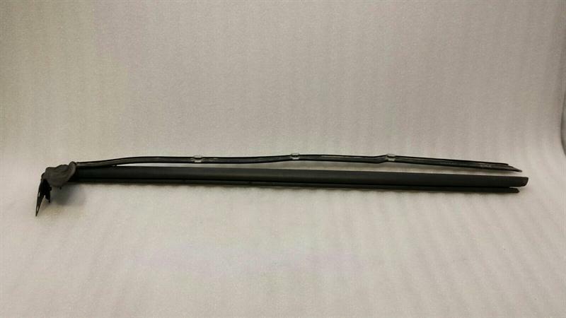 Mercedes-Benz S Coupe (C217) 2014-2020 Mercedes CL W216 rear left seal A2166700138 gasket side window left