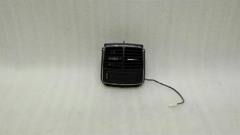 Mercedes-Benz CLS (C219) Mercedes CLS W219 rear air vent A2118302154 ventilation nozzle ventilation grille rear Body type: Saloon
Fuel: Diesel