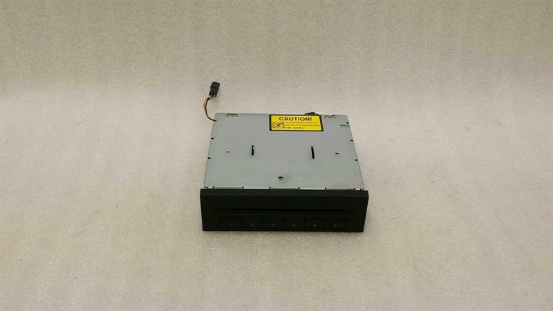 Mercedes-Benz CLS (C219) MERCEDES CLS W219 CD Changer A2118705390 CD Changer Body type: Saloon
Fuel: Diesel
