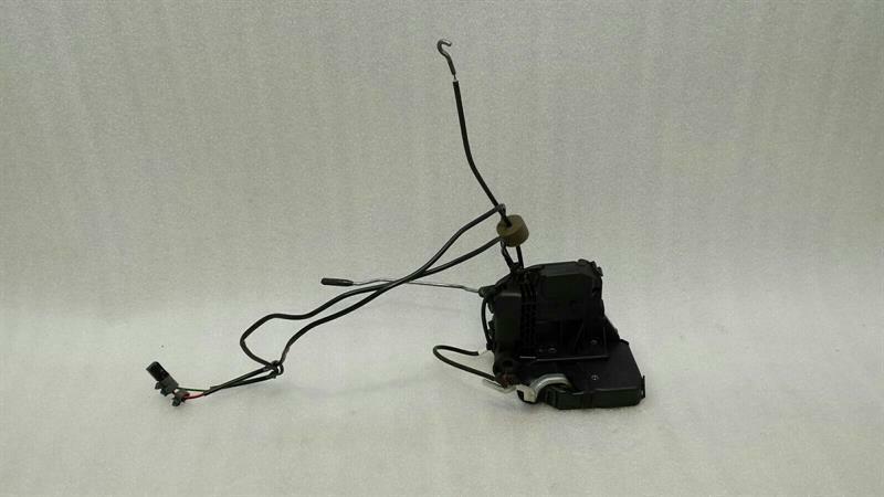 Mercedes-Benz CLS (C219) Mercedes CLS W219 front right door lock A2197200235 door lock front right Body type: Saloon
Fuel: Diesel