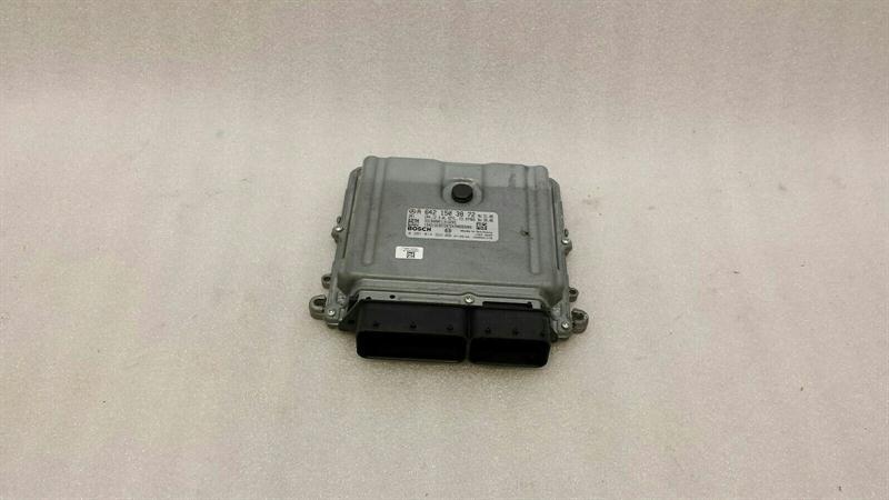Mercedes-Benz CLS (C219) Mercedes CLS W219 V6 Diesel Engine ECU A6421503872 Engine Control Unit Body type: Saloon
Fuel: Diesel