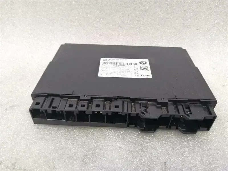 BMW 5 (E60 / E61) BMW 5 Series F07 GT Seat Electronic Module 9221464 Seat ECU Body type: Hatchback
Fuel: Petrol