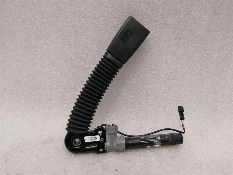 BMW 5 (E60 / E61) BMW F10 F01 SEAT BELT TENSIONER F07 GT 72119115306 front right seat belt tramp Body type: Hatchback
Fuel: Petrol