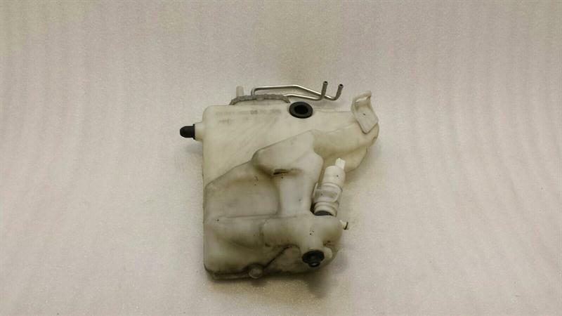 Mercedes-Benz CLS (C219) Mercedes CLS W219 washer fluid reservoir A2118690220 washer fluid reservoir Body type: Saloon
Fuel: Diesel