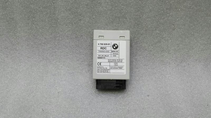 BMW 5 Series F07 GT Electronic Module 6790839 Control Unit Tyre Pressure Module