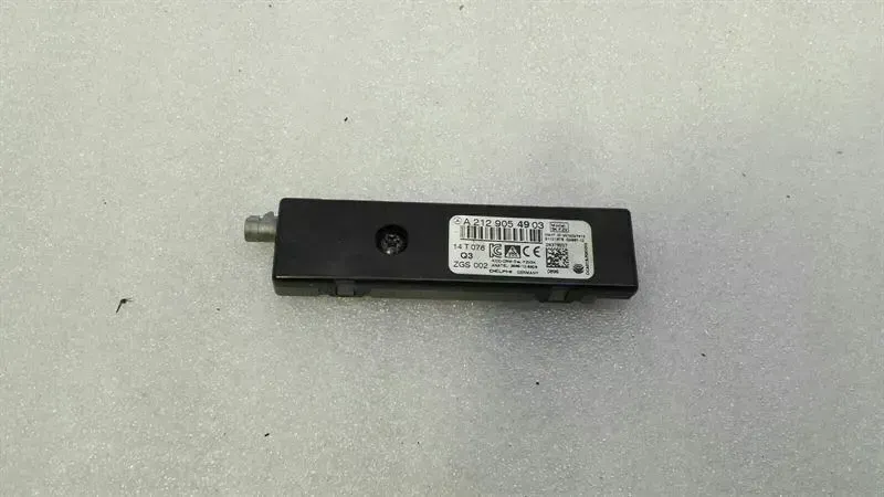 Mercedes-Benz A (W176) Mercedes E Class W212 Aerial / Antenna A2129054903 Antenna Body type: Saloon
Fuel: Petrol