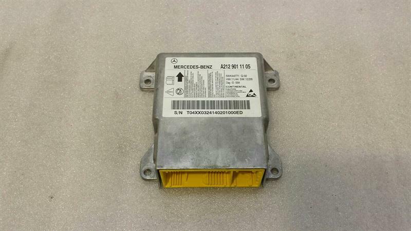 Mercedes-Benz A (W176) Mercedes E Class W212 Safety Module ECU A2129011105 Air Control Unit SRS Module Body type: Saloon
Fuel: Petrol