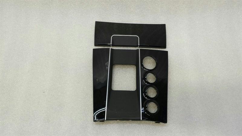 Mercedes-Benz S Coupe (C217) Gear selector Surround Mercedes E63 W212 RHD Gear Selector Surround A2...
