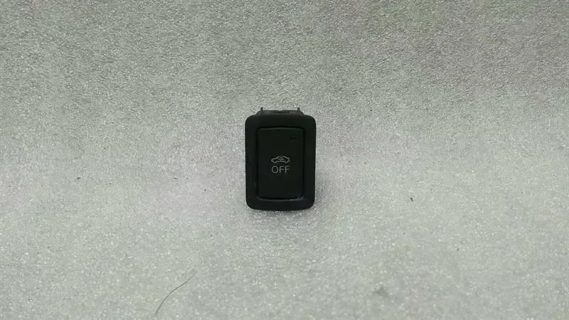 Audi A4 (B8) Audi A4 8K Alarm Switch 4F0962109B Switch Body type: Estate
Fuel: Petrol