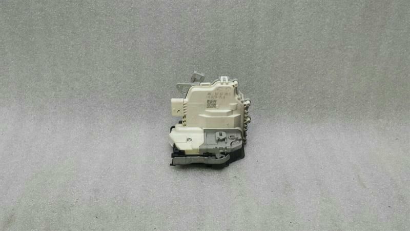 Audi A4 8K front left door lock 8J2837015C door lock front left right handlebar RHD