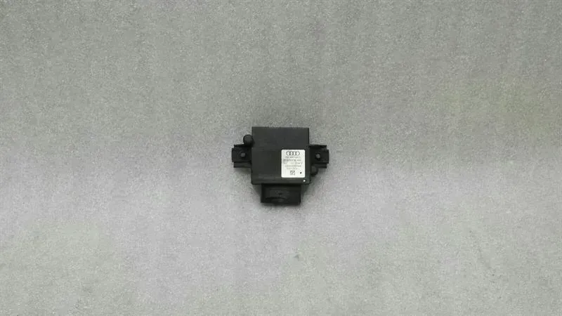 Audi A4 (B8) Electronic module