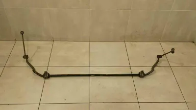 Mercedes C klase W205 stabilizatora stienis aizmugurē A2053260165 aizmugurējā stabilizatora stienis