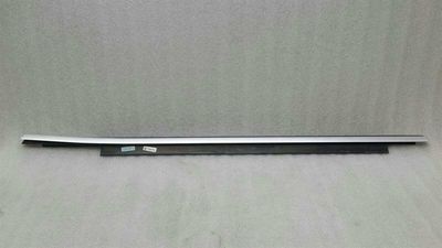 Audi RS4 8K tylna prawa listwa karoserii 8K0853764J listwa tylna prawa