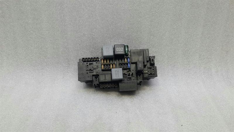 Mercedes-Benz A (W176) Fuse box
