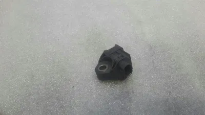 Mercedes C-Klasse W205 Cabrio Crashsensor A2139051300 Aufprallsensor