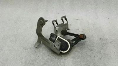 Mercedes W205 gaismas līmeņa sensors A0009053704 līmeņa sensors C43 AMG