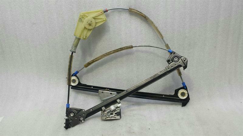 Porsche Boxster (987) Porsche Boxster 987 FLH Door Winder 98754207501 Window Regulator Front Left Body type: Convertible
Fuel: Petrol