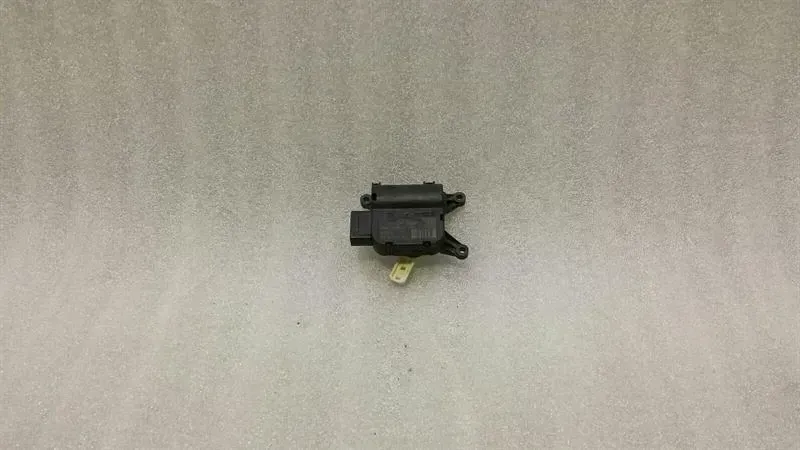 Porsche 911 (991) Porsche Boxster 987 997 911 Facelift Vent Flap Motor 99762424600 Servo Motor Body type: Convertible
Fuel: Petrol