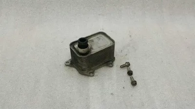Audi S3 8V dzinēja eļļas dzesētājs 06L117021E eļļas dzesētāja radiators 2.0 TFSI