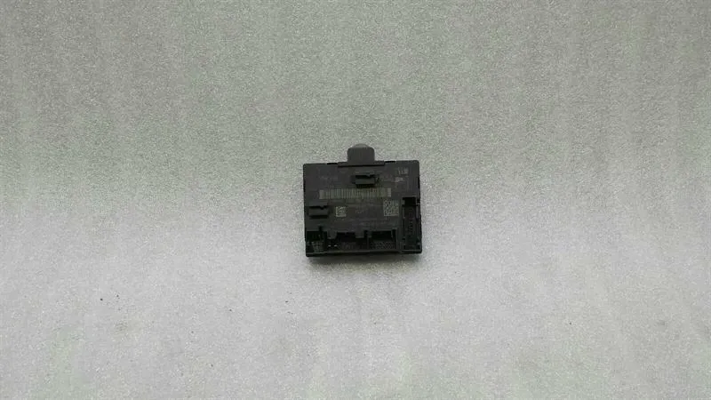 Audi S3 8V Front Right Door Module 5Q0959592E Door Control Unit Front Right