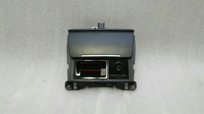 Popielniczka Audi S5 8T 8K0857965 Popielniczka