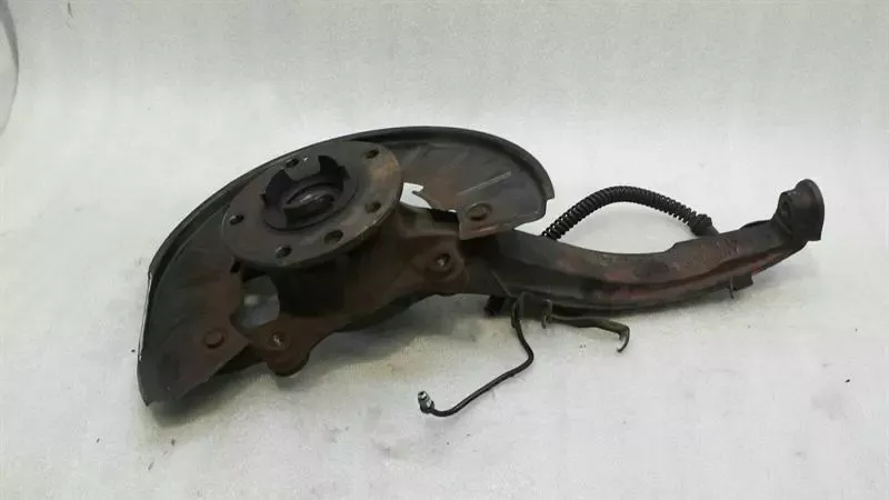 Porsche Cayenne 957 Right Front Hub 95534115610 Wheel Bearing Housing Front Right